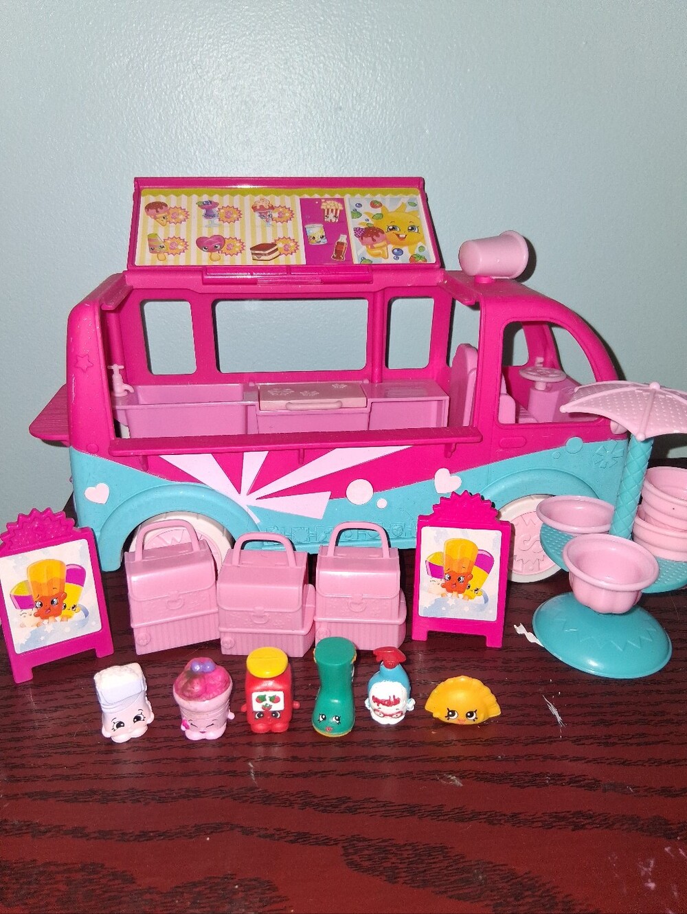Shopkins Ice Cream Truck Playset